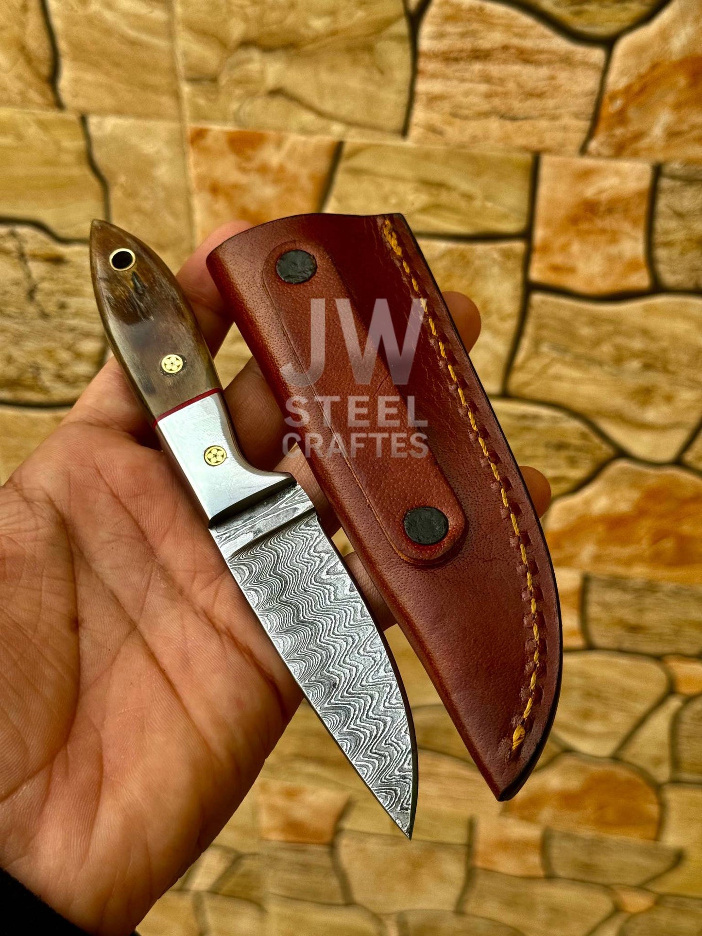 Handmade Damascus Skinner Hunting Knife – Bull Horn Handle with Brass Pins