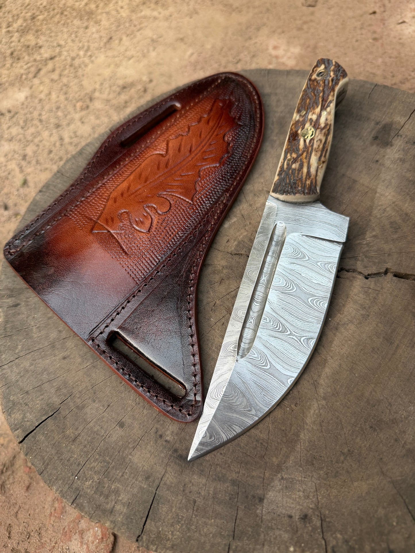 Stag Handle Hunting Knife – Stainless Steel or Damascus Blade | Leather Sheath | JW SteelCrafts