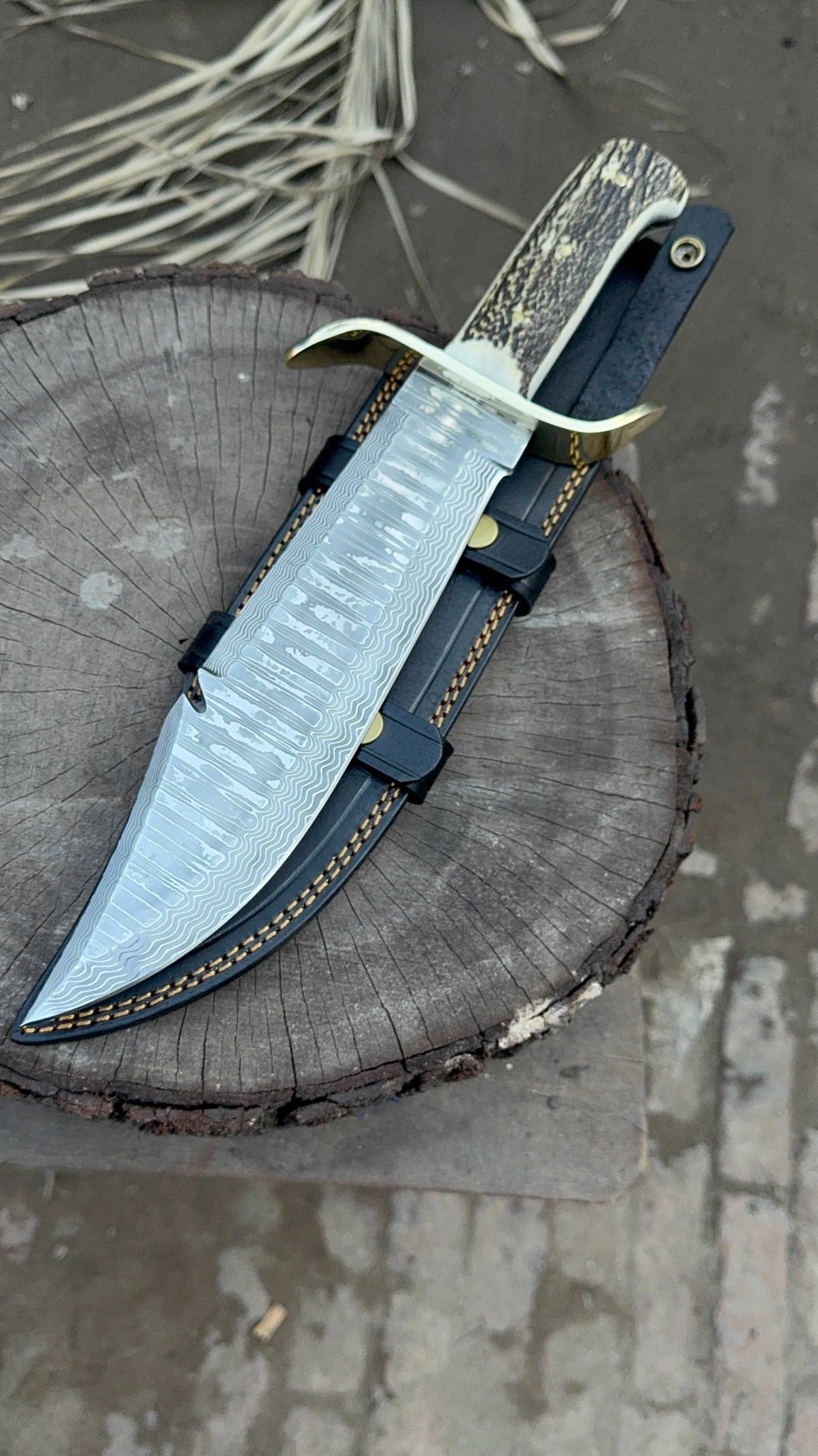 Custom Stainless Damascus Bowie Knife – Handmade Engraved Hunting Blade | Personalized Gift for Him, Outdoor Survival & Collectible Knife