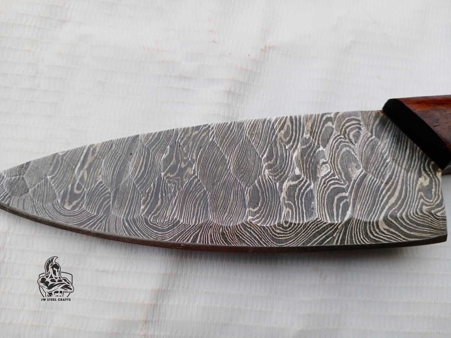 Damascus Steel Chef Knife – 8-Inch Blade with Rosewood Handle | Handmade Kitchen Essential”