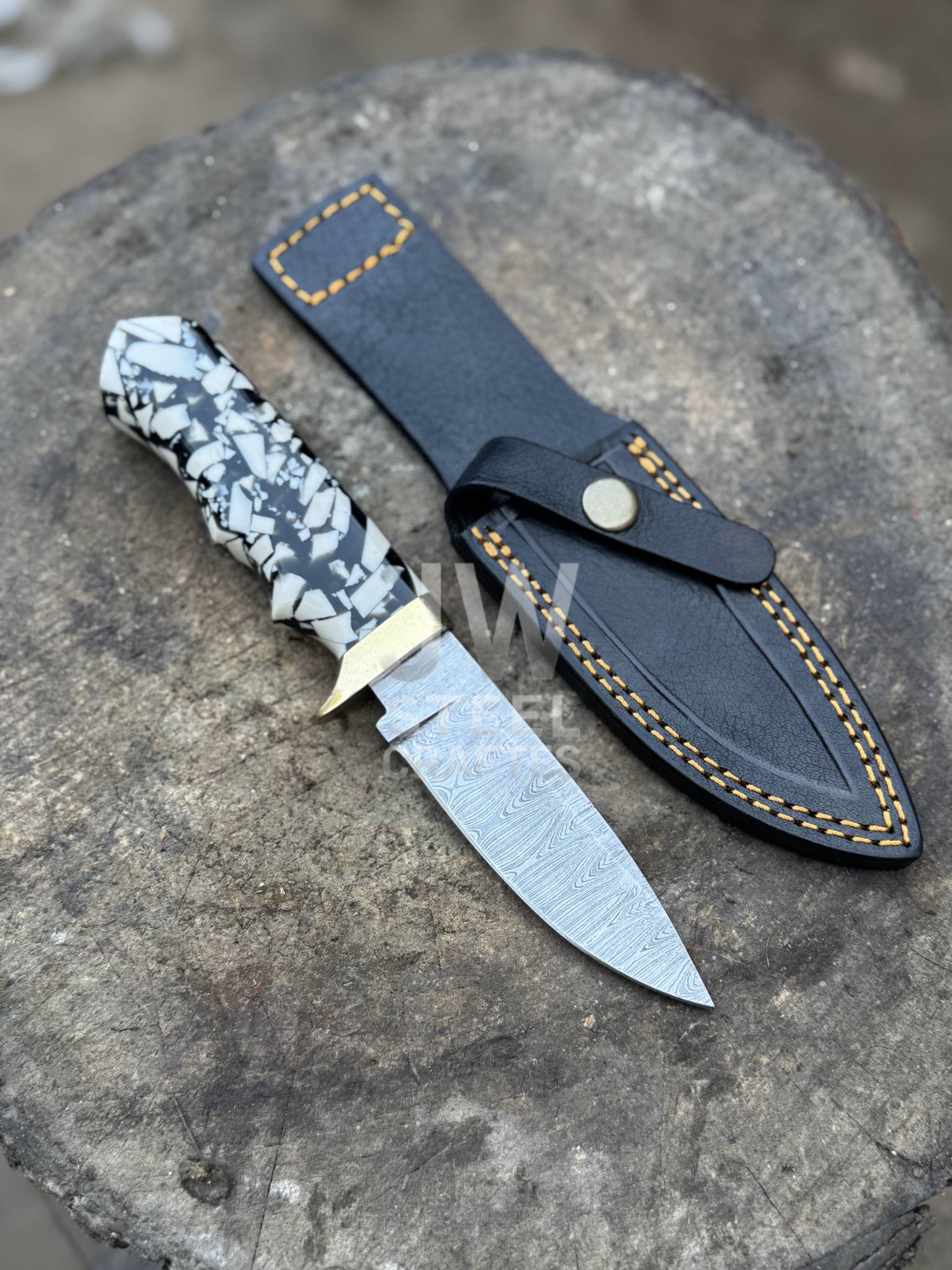 Handmade Damascus Hunting Knife with Handle Variations & Leather Sheath