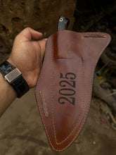 Load image into Gallery viewer, 10&quot; Full‑Tang Hunting Knife – Acid‑Etched Stainless Blade, Resin Handle &amp; Leather Sheath