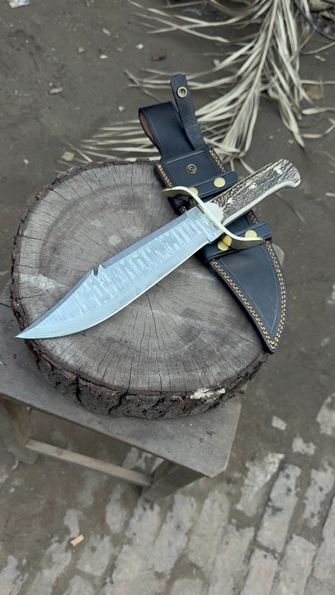 Custom Stainless Damascus Bowie Knife – Handmade Engraved Hunting Blade | Personalized Gift for Him, Outdoor Survival & Collectible Knife