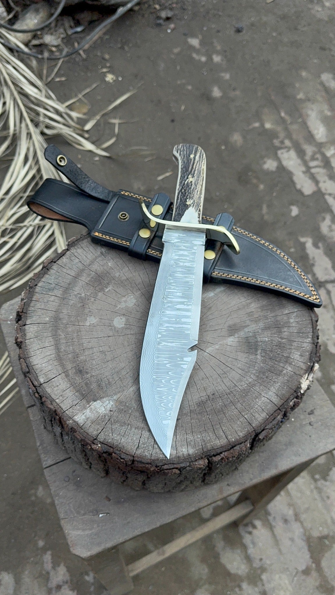 Custom Stainless Damascus Bowie Knife – Handmade Engraved Hunting Blade | Personalized Gift for Him, Outdoor Survival & Collectible Knife