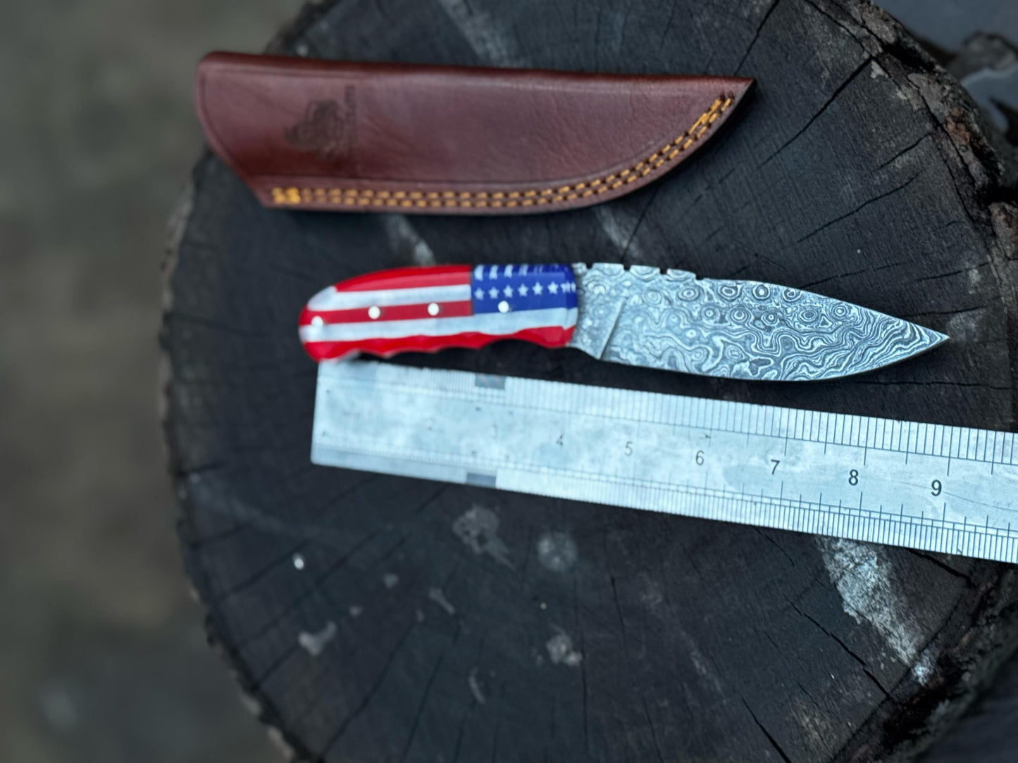 Custom Damascus Steel Skinner Knife, American Flag Hunting Knife, Groomsmen Gift, Gift for Him, Father’s Day Gift with Leather Sheath