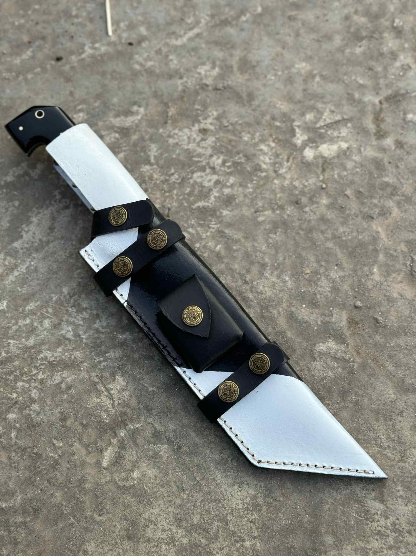 13.5" Handmade Damascus Tracker Knife – Black & White Resin Handle, Hunting Survival Blade with Leather Sheath | Personalized Gift for Him