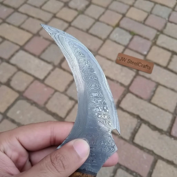 Damascus karambit knife.. handmade karambit knife by JW SteelCrafts