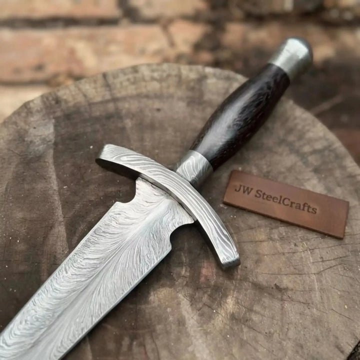 Feather Pattern Damascus Dagger