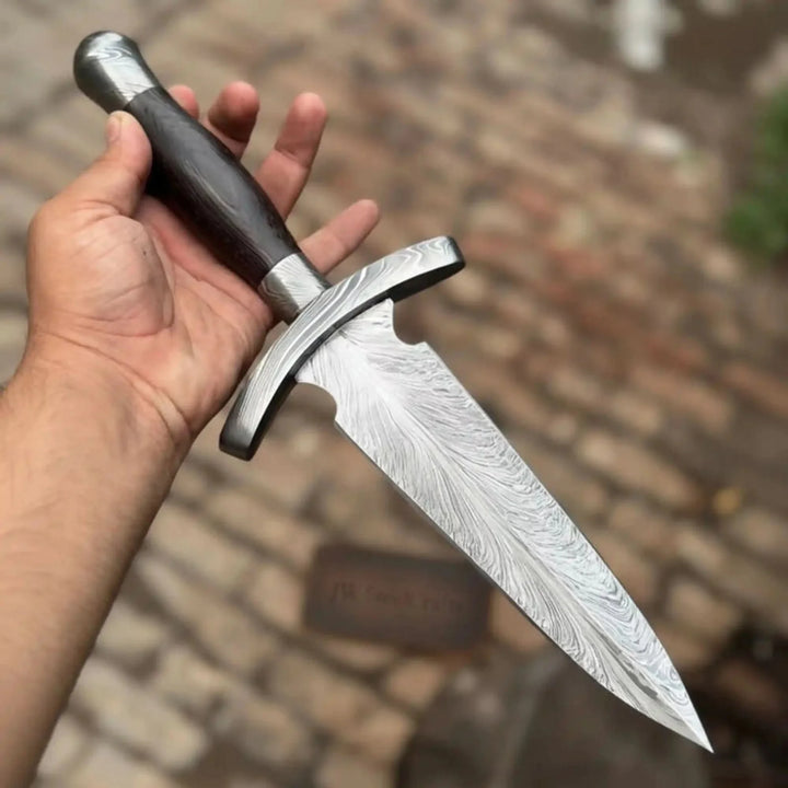 Royal Feather-Pattern Damascus Dagger
