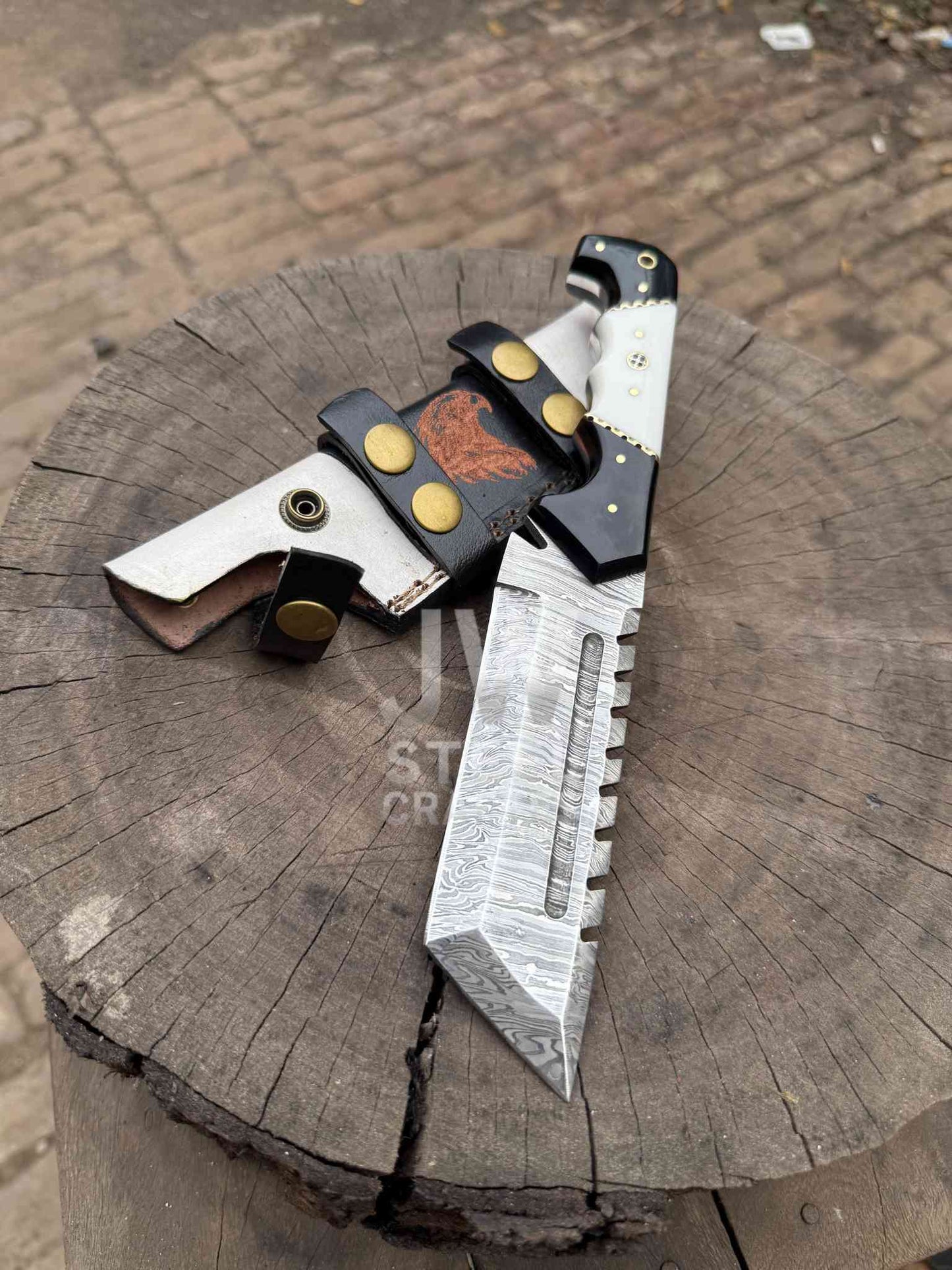 Handmade Damascus Tanto Knife – Black & White Handle with Wolf engraved Leather Sheath