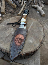 Load image into Gallery viewer, Bowie Knife – damascus , nan handle