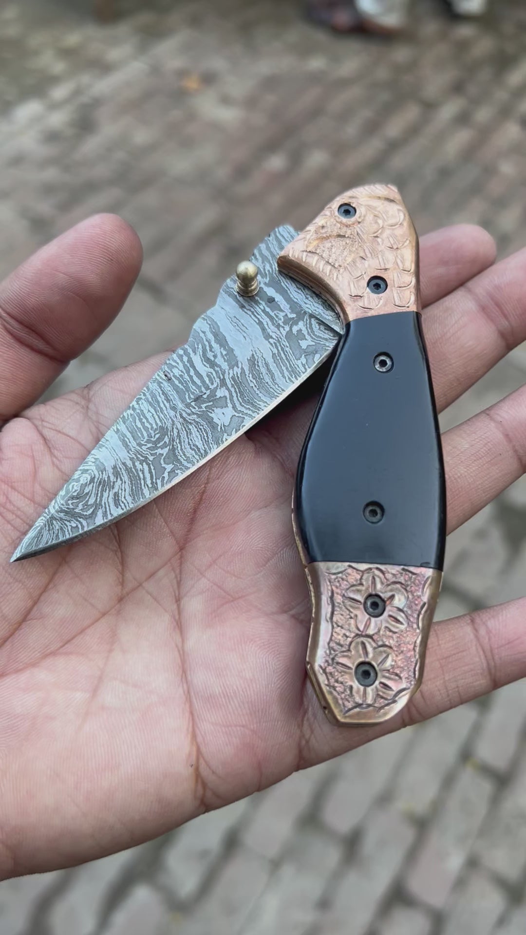 Duskhorn Damascus Folder 7.5" Handmade Micarta Handle Horn Bolster