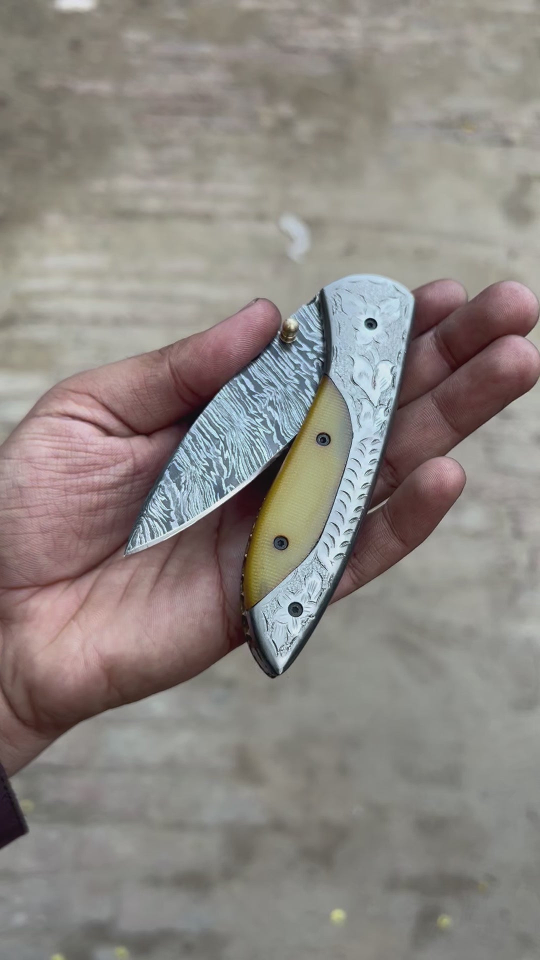 Boneridge Damascus Folder 7" Premium Bone Handle with Damascus Bolster