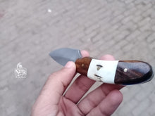 Load image into Gallery viewer, SKINNER KNIFE WITH DEER HORN HANDLE.