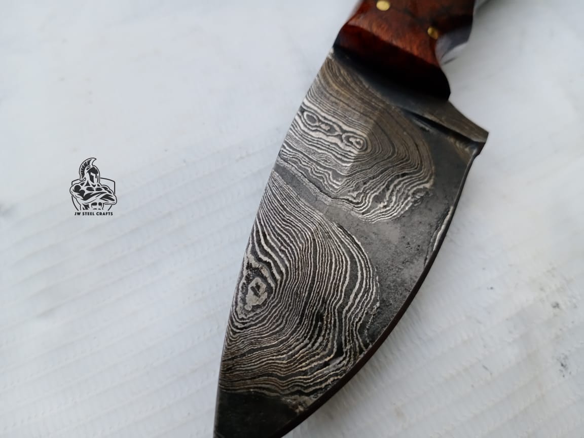 Skinner knife with ebony wood handle