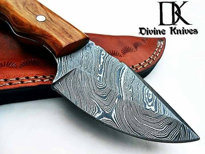 Hand-Forged Damascus Steel Hunting knife /Skinner Knife With Amazing Leather Sheath DK-0110