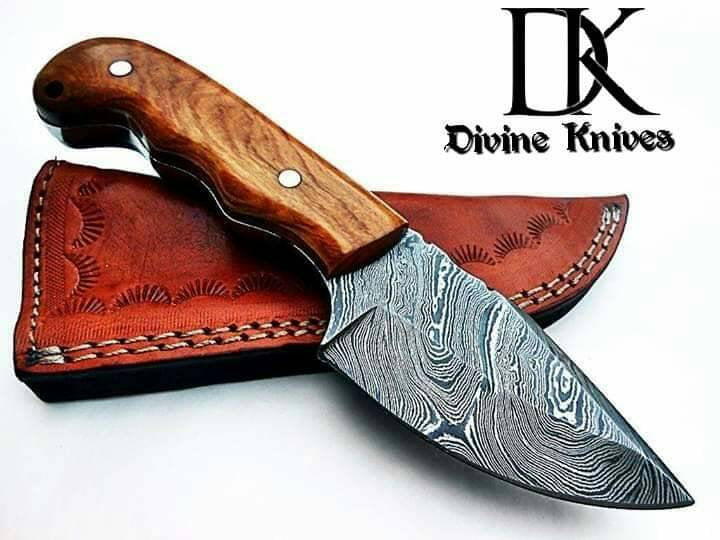 Hand-Forged Damascus Steel Hunting knife /Skinner Knife With Amazing Leather Sheath DK-0110