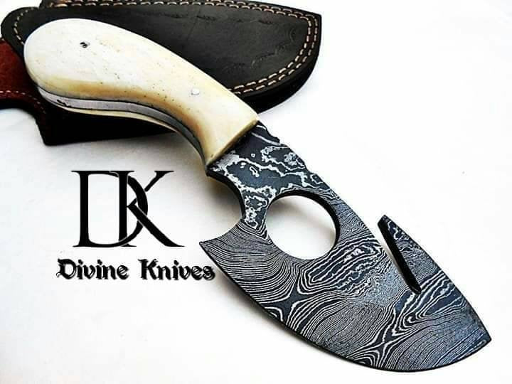 Custom Made Damascus Steel Hunting Knife / Skinning Knife Gut Hook DK-0101