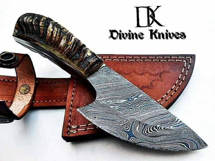 Custom Hand Made Damascus Steel Hunting Knife / Skinning Knife DK-0116
