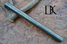 Load image into Gallery viewer, DK-0133 Twisted Damascus Steel Round Bar For Knife Guard/ring Jewelry Making