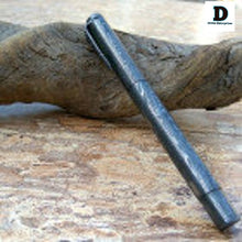 Load image into Gallery viewer, Damascus Knife Handmade - 05&#39;&#39; Damascus steel pen Parker ink filler DE-0081
