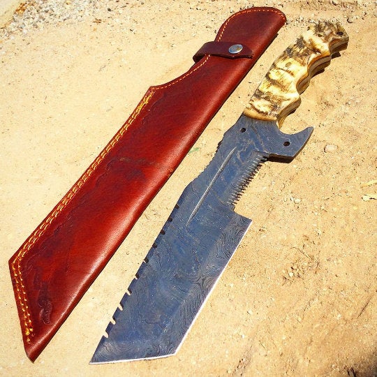 12.5" Full Tang Damascus Blade Hunting Knife Ram's Horn Leather Sheath