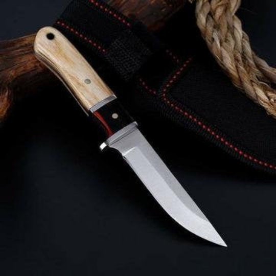 Damascus Steel Hunting Knife w/ Camel Bone
