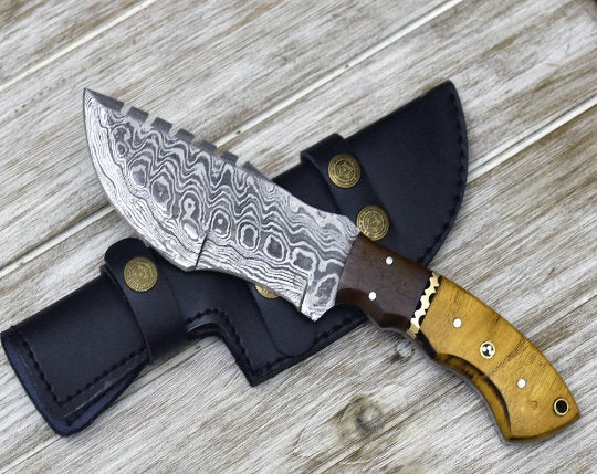tracker knife Custom, 10", DAMASCUS KNIFE, Damascus steel knife, hunting, exotic Yellow Heart & Walnut wood handle, leather sheath