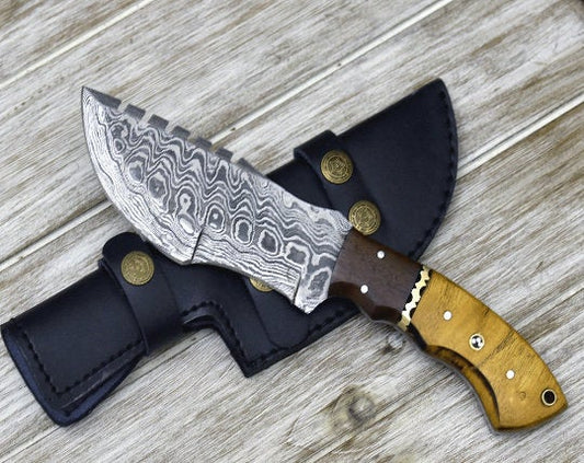 tracker knife Custom, 10", DAMASCUS KNIFE, Damascus steel knife, hunting, exotic Yellow Heart & Walnut wood handle, leather sheath