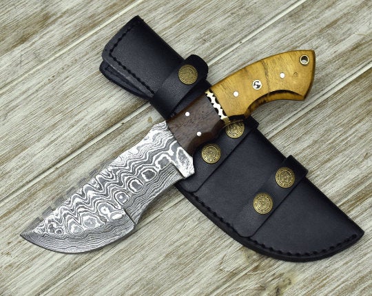 tracker knife Custom, 10", DAMASCUS KNIFE, Damascus steel knife, hunting, exotic Yellow Heart & Walnut wood handle, leather sheath